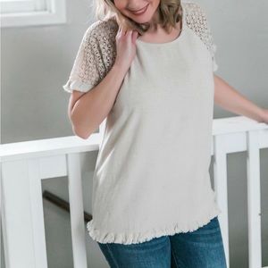 - Favour linen/cotton women’s boutique top. Size L